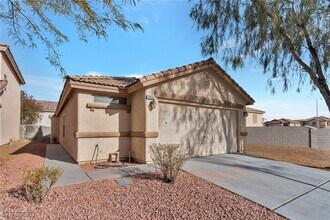 9652 Brooks Lake Ave in Las Vegas, NV - Building Photo - Building Photo