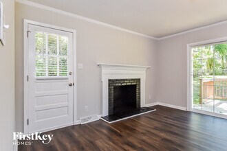 2314 Killarney Dr in Greensboro, NC - Building Photo - Building Photo
