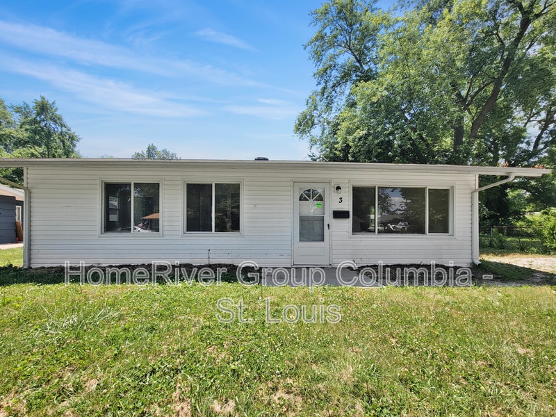 3 W Adams Dr in Sauget, IL - Foto de edificio