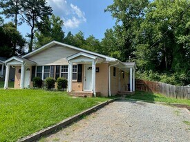 1211 Hibiscus St in Durham, NC - Building Photo