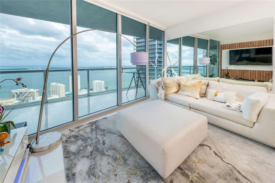 465 Brickell Ave, Unit # 3405 in Miami, FL - Building Photo