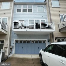 328 Pink Azalea Terrace SE in Leesburg, VA - Building Photo - Building Photo