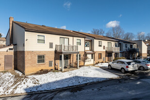 Trimble Run Condominiums in Brookhaven, PA - Building Photo