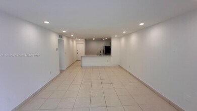 11925 NE 2nd Ave in Miami, FL - Building Photo - Building Photo