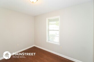 5159 Downs Dr in Memphis, TN - Foto de edificio - Building Photo