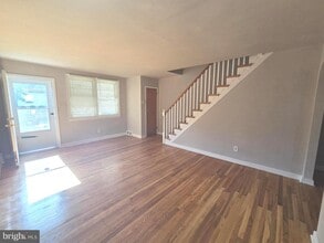 6931 Greenway Ave in Philadelphia, PA - Building Photo - Building Photo