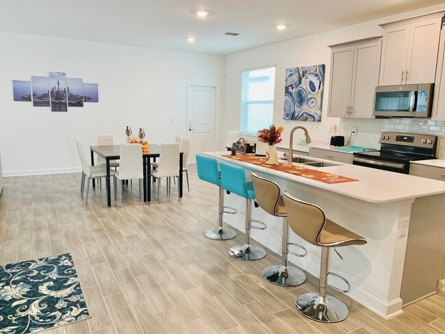 12018 Language Way in Orlando, FL - Foto de edificio - Building Photo