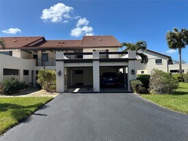 760 Avenida Estancias, Unit 217 in Venice, FL - Building Photo