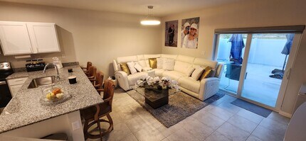 1030 W Davis Pkwy in Florida City, FL - Building Photo - Building Photo