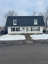 109 Ensign Ave, Unit 111 in Medina, NY - Building Photo