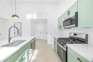 1327 W Speedway Blvd in Tucson, AZ - Building Photo