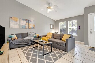 221 Cactus St, Unit SI ID1319921P in Tallahassee, FL - Building Photo - Building Photo