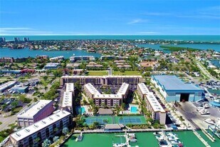 1011 Anglers Cove in Marco Island, FL - Building Photo