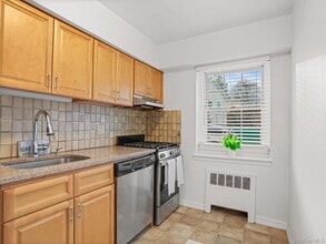 600 Bedford Rd in Pleasantville, NY - Building Photo - Building Photo