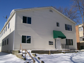 2616 Cedar Ave S in Minneapolis, MN - Building Photo - Building Photo