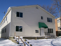 2616 Cedar Ave S in Minneapolis, MN - Foto de edificio - Building Photo