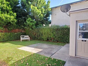 834 Opal Dr, Unit 4 in San Jose, CA - Building Photo - Building Photo