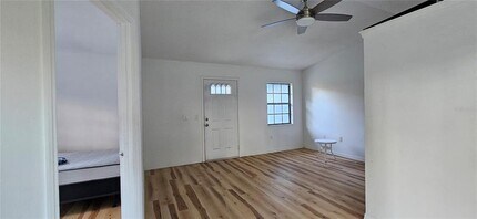 15012 Colley Dr in Tavares, FL - Building Photo - Building Photo