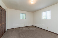 796 Ridgeview Dr photo'