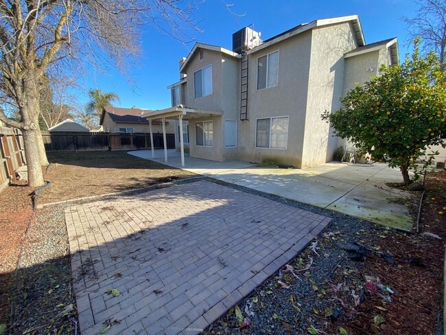 3002 Sage Ct in Hanford, CA - Building Photo - Building Photo