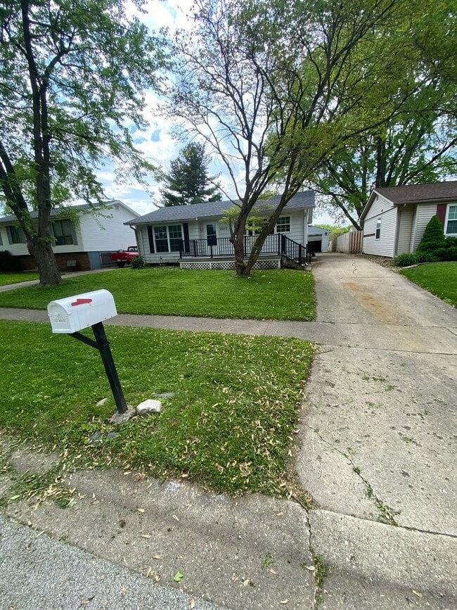 property at 2017 Stanhope Rd