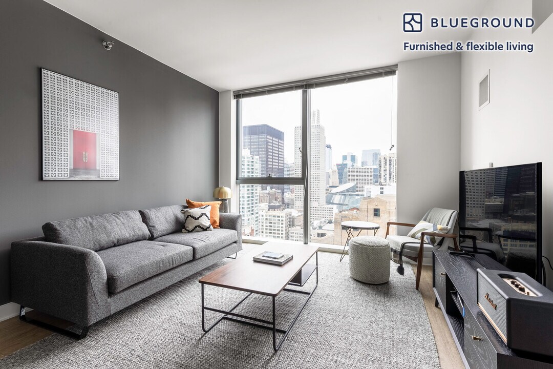 201 N Garland Ct in Chicago, IL - Building Photo