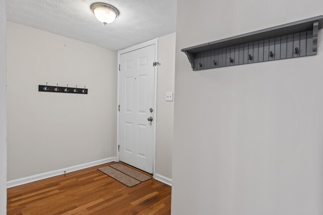 3691 Essex Ave in Atlanta, GA - Building Photo - Building Photo