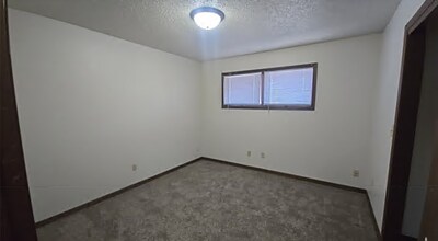 720 4th Ave Pl in Coralville, IA - Building Photo - Building Photo