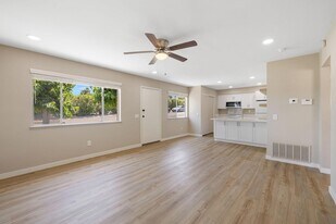 46869 CA-74, Unit 1 in Palm Desert, CA - Building Photo