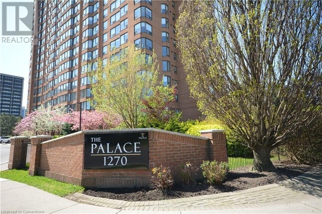 property at 1270 Maple Crossing Blvd