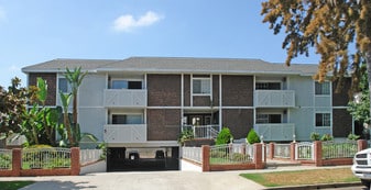 3725 S Canfield Ave in Los Angeles, CA - Building Photo