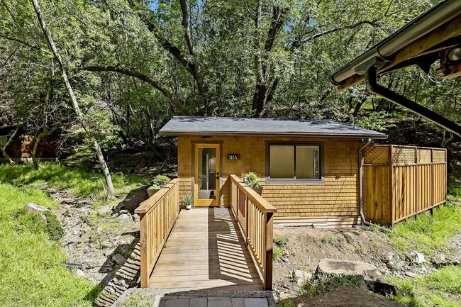 112 Cypress Dr in Fairfax, CA - Building Photo - Building Photo