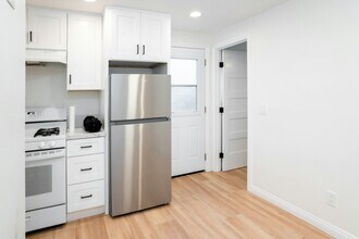 3732 Cowley Way in San Diego, CA - Building Photo - Building Photo