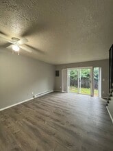 Powell Butte Townhomes in Portland, OR - Foto de edificio - Interior Photo