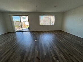 29509 Whitewood St in Menifee, CA - Foto de edificio - Building Photo
