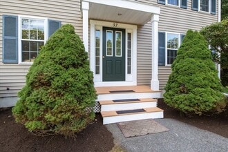 37 Forest Rd in Millis, MA - Building Photo - Building Photo