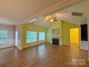 128 Coral Rutledge Dr in Mount Holly, NC - Building Photo - Building Photo