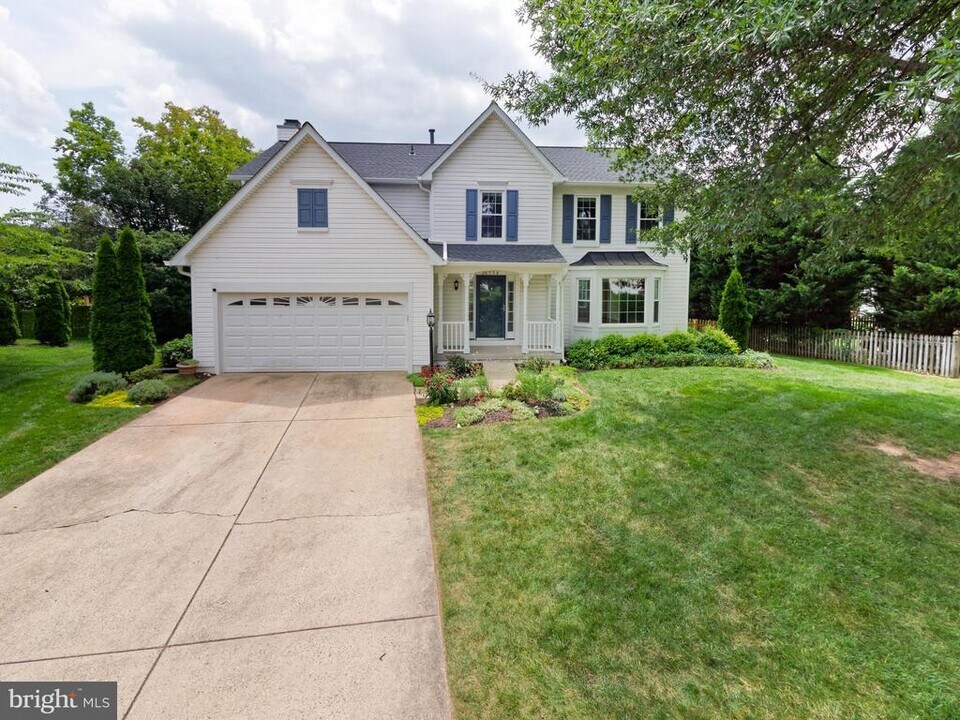 20752 Laplume Pl in Ashburn, VA - Building Photo