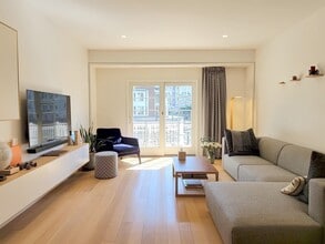 17 Independence Way in Jersey City, NJ - Building Photo - Building Photo