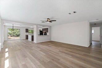 1208 Dexford Dr in Austin, TX - Building Photo - Building Photo