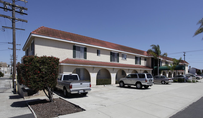 Howard Terrace in San Diego, CA - Building Photo - Building Photo