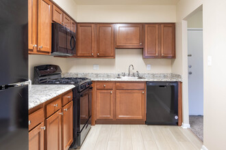 Lambeth House Apartments in Towson, MD - Building Photo - Interior Photo