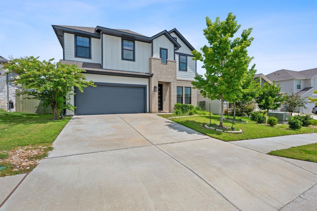 16913 Adoro Dr in Manor, TX - Building Photo