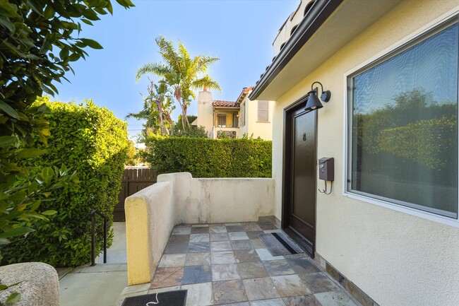 property at 809 N La Jolla Ave