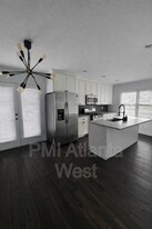 874 Rochelle Dr SW in Atlanta, GA - Building Photo