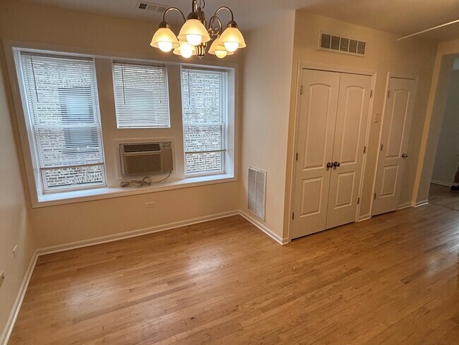 6128 N Talman Ave in Chicago, IL - Building Photo - Building Photo