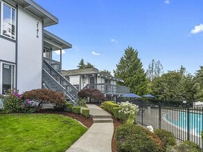 Capri Apartments in Mountlake Terrace, WA - Building Photo - Building Photo