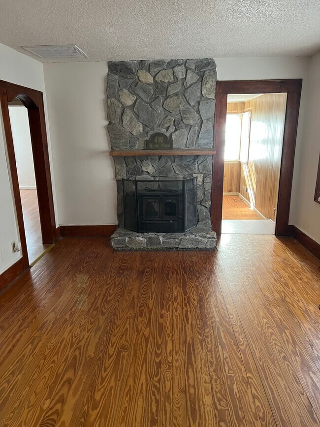 25 Walnut St Rentals in Toccoa, GA