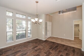 2627 Diamond River Dr in Rosenberg, TX - Building Photo - Building Photo