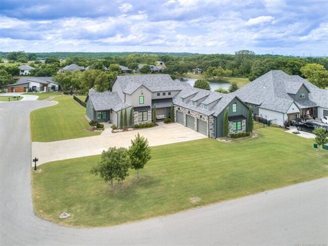 property at 2791 E 129th Ct S